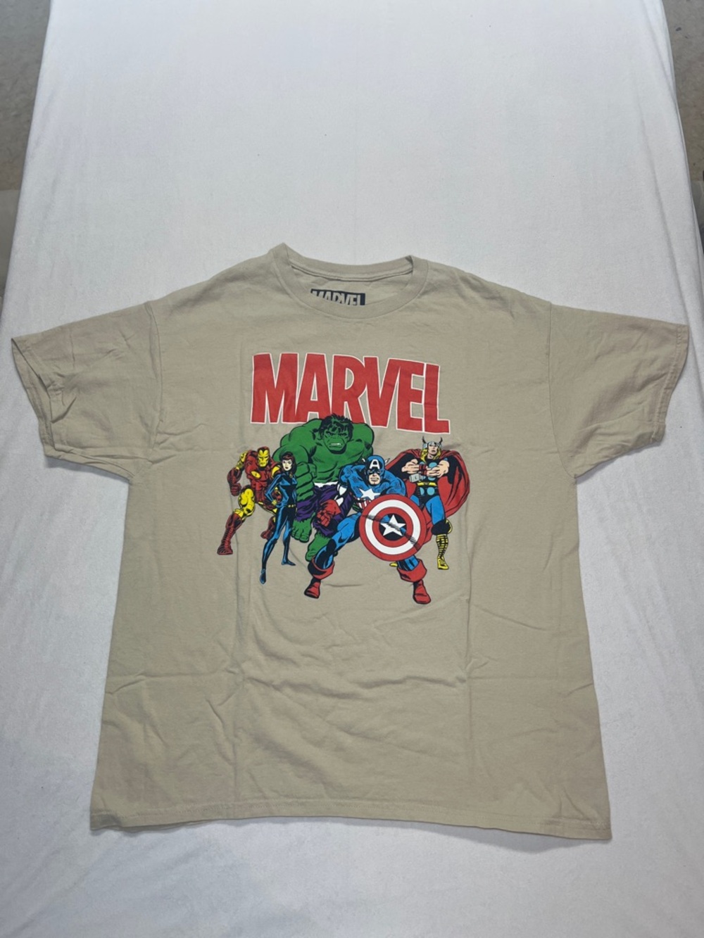 Marvel Avengers graphic t-shirt adult size large